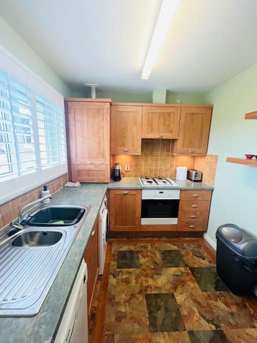 Lovely Entire 2 Bedroom Apartment 모니페스 외부 사진